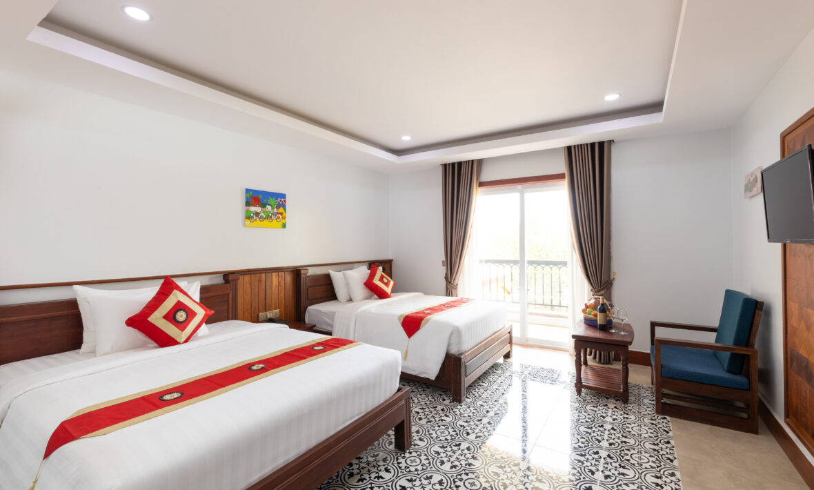 Deluxe Twin Bedroom